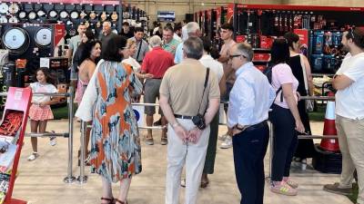 $!La inauguración de las nuevas instalaciones de BdB Comercial Arques.