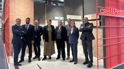 $!El equipo de Crisal Cerámicas en Cersaie 2026.