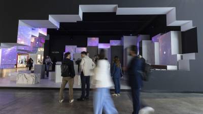 Neolith da a conocer en Milán sus últimas novedades para interiorismo y arquitectura en un estand que revela el potencial expresivo de la materia a través del diseño y la tecnología.