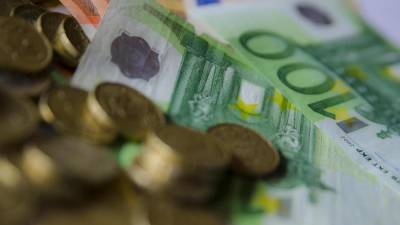 La Comisión Europea quiere obligar a las empresas a pagar a sus proveedores a 30 días.