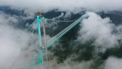 $!Guizhou’s Huajiang Grand Canyon Bridge.