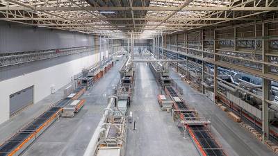 $!Recepción de materia prima de Planta 4 de Porcelanosa que cuenta con un total de 40 silos.