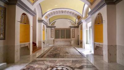 $!El comedor del palacio, con las baldosas cerámicas que reproducen, en el suelo, el mosaico de la batalla de Issos. / AYUNTAMIENTO DE MADRID