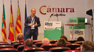 Javier López, gerente de la empresa Reymansa, durante su ponencia en el congreso Ignite, celebrado recientemente en la Cámara de Comercio de Castellón.