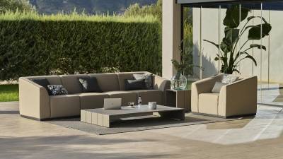$!Exterior con Khat de LdK Living Outdoors.