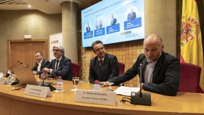 $!La mesa de debate de la jornada en Ascer.