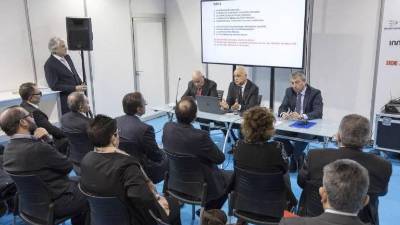 Presentación de la segunda edición de ‘Prensas, moldes y prensado en la fabricación de baldosas cerámicas’ en el año 2018.