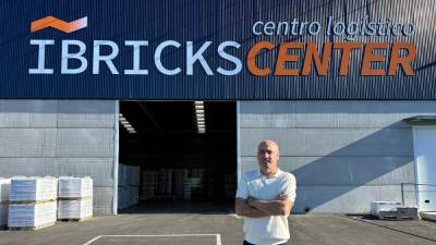 Manuel Antón, en las instalaciones de Ibricks Center en Onda.