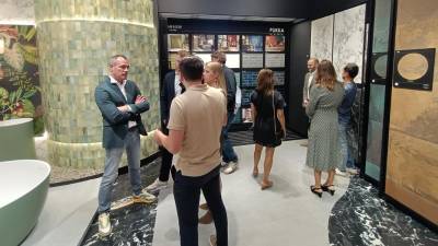 Imagen del espacio de APE Grupo en Cersaie 2023.