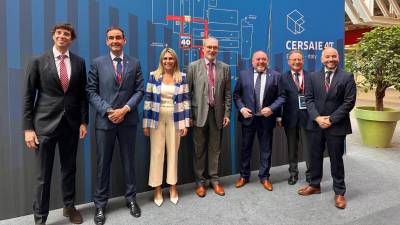 Galería de Fotos | Visita de Marta Barrachina, presidenta de la Diputación de Castellón a Cersaie