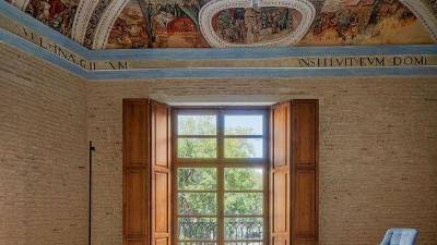 $!La restauración del hotel de la cadena Axel de València destapa unos frescos del siglo XV