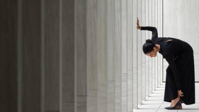 Diseñado por el estudio Peng &amp; Partners, el espacio refleja una visión contemporánea de la arquitectura a través de una composición envolvente y de gran fuerza estética.