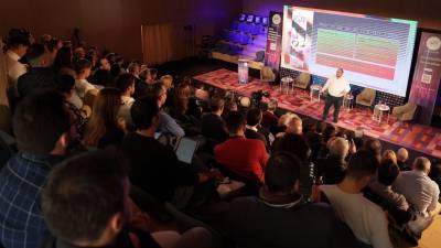 Una de las ponencias del Congreso organizado en Castelló por la Asociación de Técnicos Cerámicos.