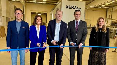 El corte de la cinta inaugural de la feria de maquinaria y tecnología para la industria cerámica.