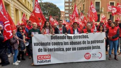 La manifestación ha partido de la Plaza las Aulas de Castelló.