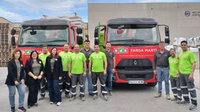 El equipo de BdB Farga Martí, en las instalaciones de la firma en Alboraya (Valencia).