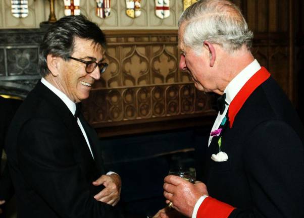 Porcelanosa recibe el título de proveedor oficial de la casa del rey de Inglaterra