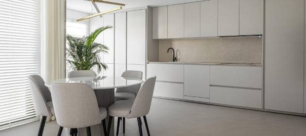 $!La versatilidad de ‘Kliff’ en diferentes formatos y acabados permiten su inclusión en los ambientes interiores y exteriores del apartamento.
