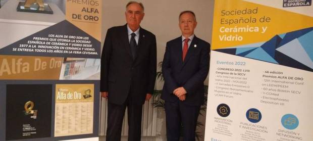 $!El presidente de la organización, Alfredo González, junto al secretario de la Cámara de Comercio, Jesús Ramos.