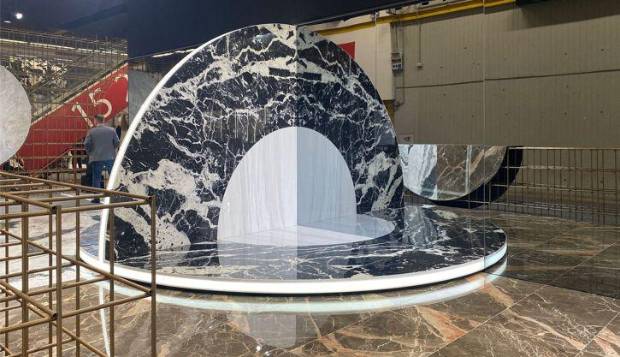 $!Detalle del vistoso estand de Argenta Cerámica en el certamen italiano.