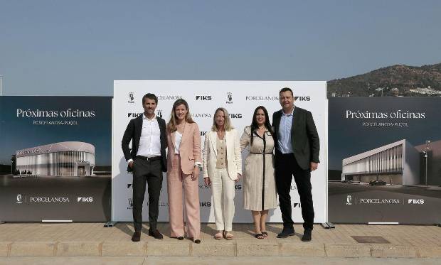 $!Acto de colocación de la primera piedra de la sede de Porcelanosa en la provincia de Valencia.