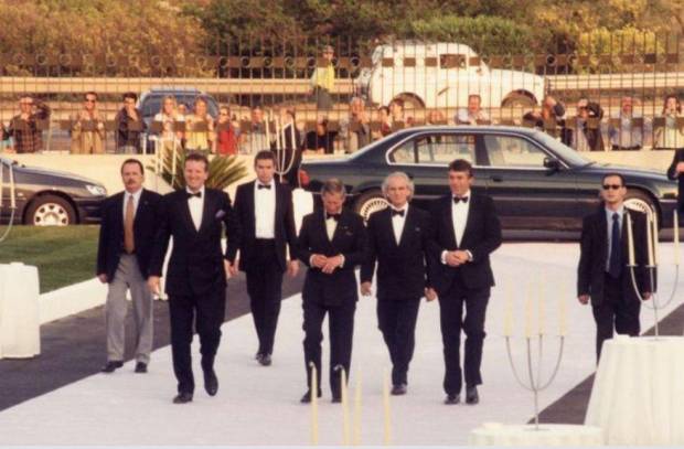 $!Carlos de Inglaterra visitó las instalaciones de Porcelanosa en Vila-real en el año 2001.