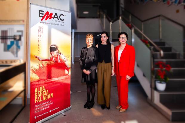 $!Alba Garcia, con Emi y Nuria Boix en la sede de Emac Grupo en Quart de Poblet.