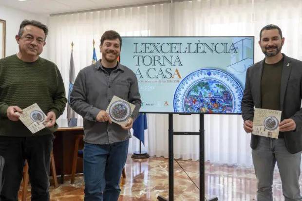 $!El alcalde, Samuel Falomir, junto al concejal de Cultura y Patrimonio, Carlos Esteban, y el director del Museo de Cerámica, Eladi Grangel, han presentado este ambicioso proyecto que permitirá el regreso temporal de piezas de valor incalculable creadas en la histórica manufactura del Conde de Aranda.