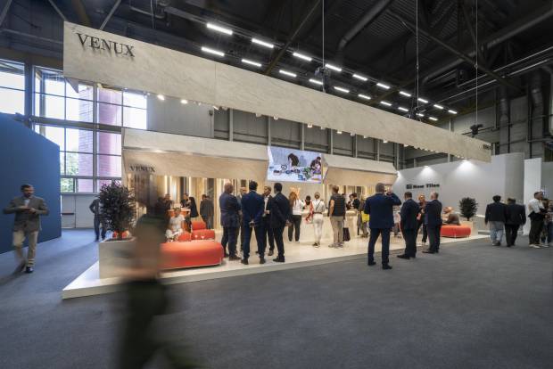 $!El aspecto exterior del estand de Venux.
