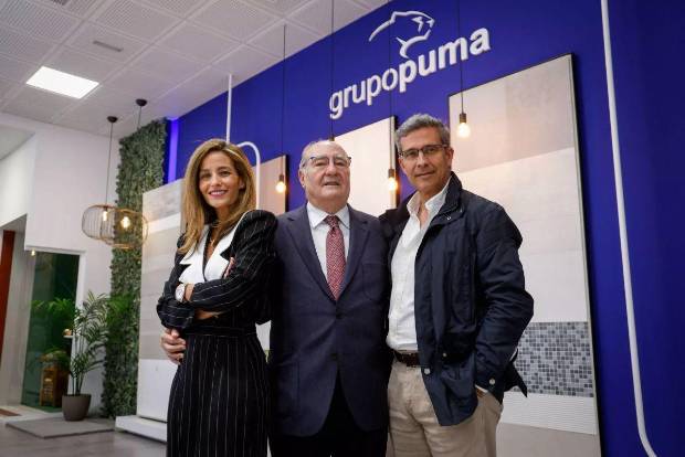 $!Francisco Jiménez, presidente de Grupo Puma, y sus hijos, Carmen Jiménez y Francisco Jiménez San Martín. / Manuel Murillo