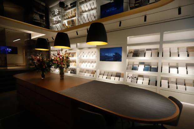 $!Porcelanosa inaugura showroom en el centro de València