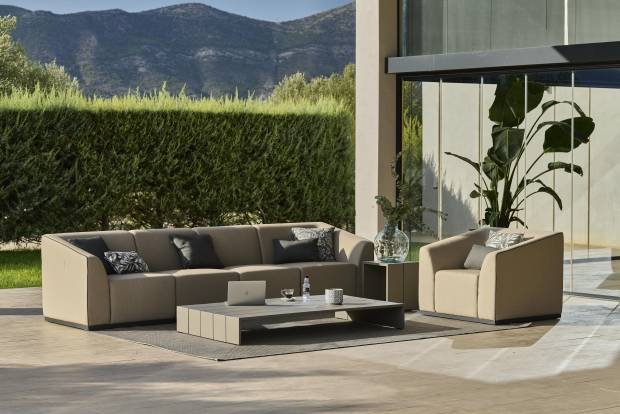 $!Exterior con Khat de LdK Living Outdoors.