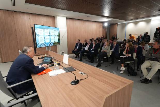 $!Fernando Roig, en la rueda de prensa ofrecida este martes.