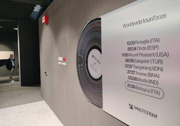 $!Detalle del espacio de Smalticeram en Cersaie 2026.