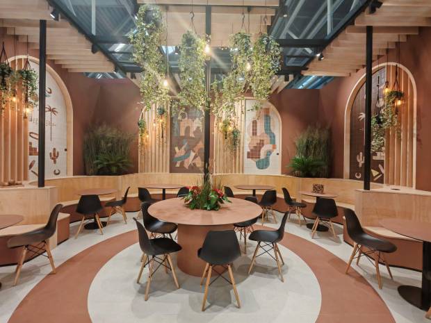$!El interior del estand de APE Grupo en Cersaie 2026..