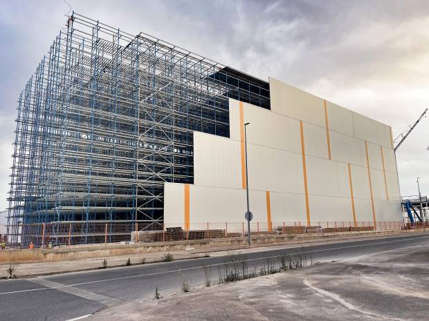 $!Vista del nuevo almacén vertical de La Plana.
