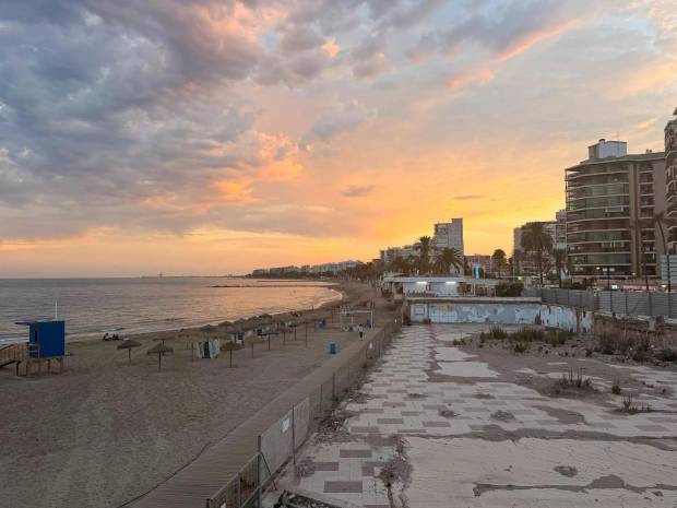 $!Estado actual de la parcela del antiguo Eurosol, donde las obras del nuevo complejo arrancarán a principios de septiembre. / Eva Bellido
