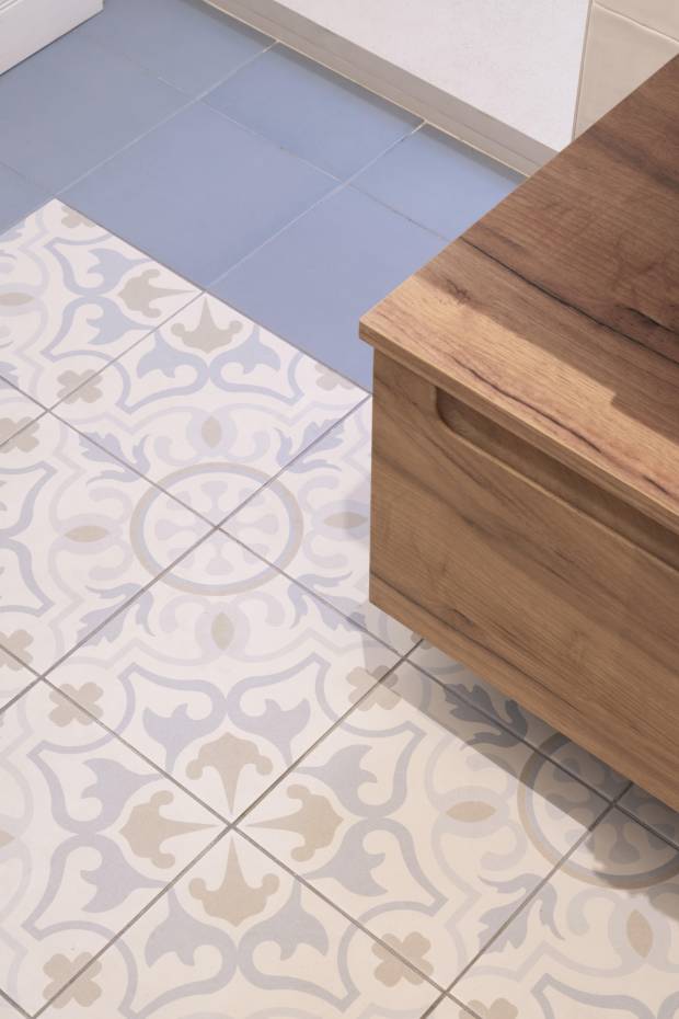 $!Detalle del baño con cerámica de Vives.