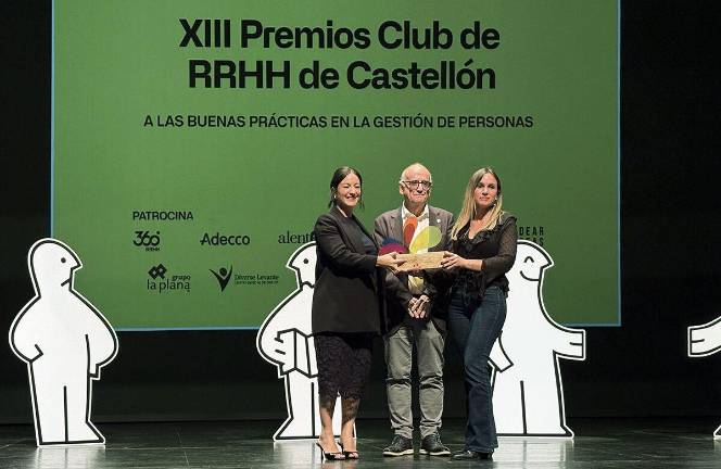 Smalticeram España recibe un premio por sus buenas prácticas en la gestión de personas