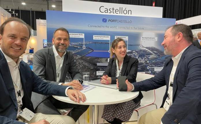 El puerto de Castellón muestra Rotterdam sus servicios de carga para proyectos especiales
