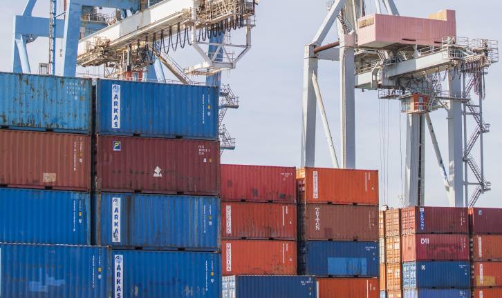 El puerto de Castellón roza los 15 millones de toneladas y bate su mejor dato de contenedores en cuatro años