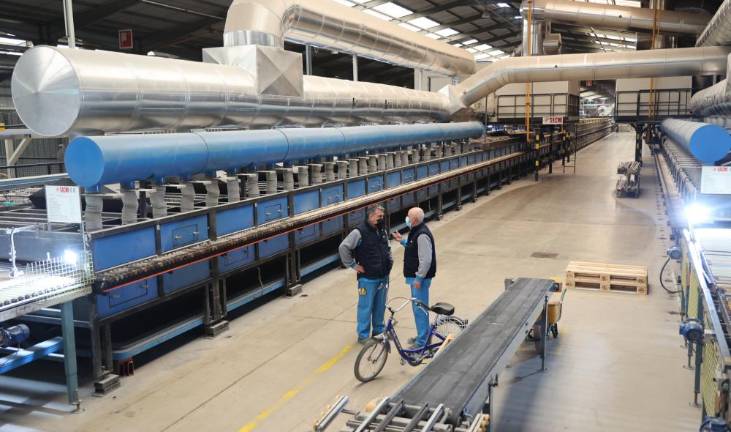 Roca Tiles comunica al comité de empresa su voluntad de reducir el número de afectados por el ERE