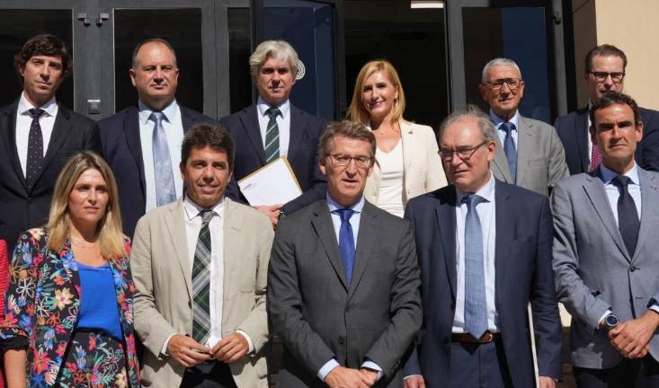 Feijóo propone una «tarifa especial» de gas para el azulejo