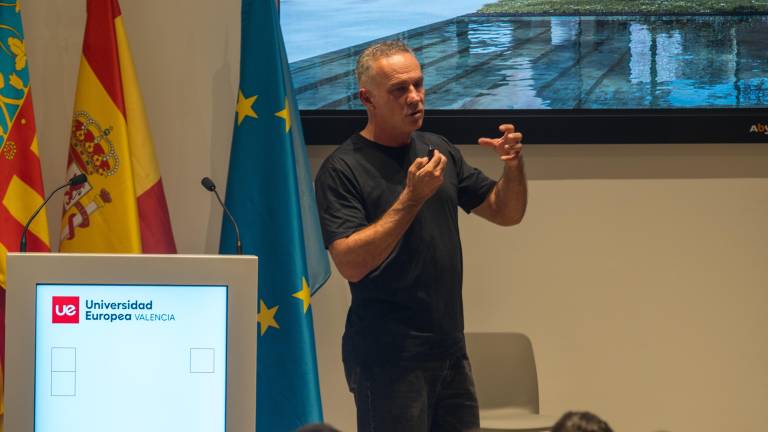 El arquitecto Ramón Esteve, durante la sesión en Valencia.