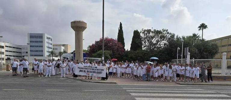 La plantilla de Lladró paraliza la producción para exigir que se cumpla el convenio y un plan de futuro