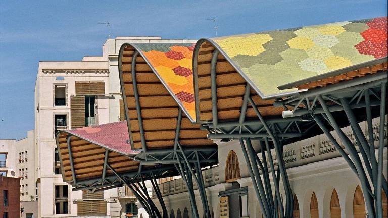 La histórica restauración con cerámica del Mercado de Santa Caterina gana el galardón a la Permanencia de los Premios Arquitectura 2026 de CSCAE