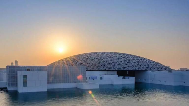 Abu Dabi paga más de 1.000 millones de euros por la marca Louvre: un acuerdo histórico para el museo francés