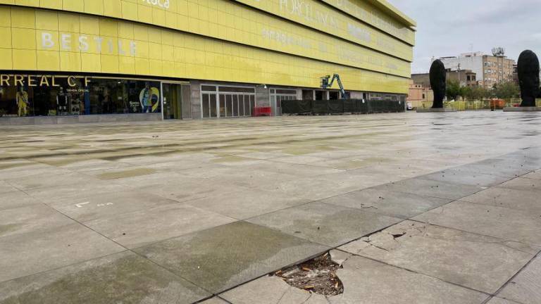 Nuevo pavimento para la plaza del exterior del Estadio de la Cerámica de Vila-real