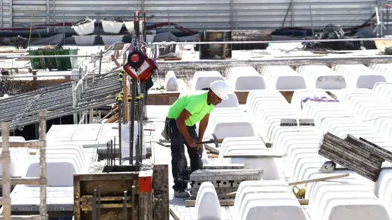 Piden rebajar a los 16 años la edad para trabajar en la construcción para paliar la falta de obreros