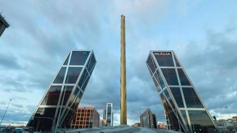 El Obelisco de Calatrava en Madrid seguirá sin movimiento 15 años después